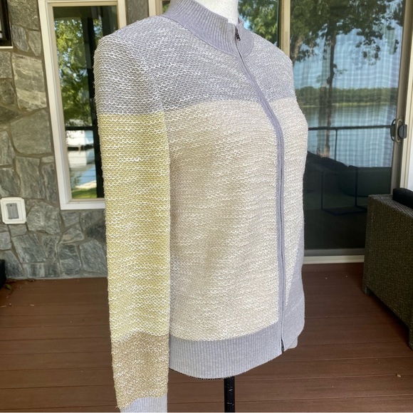 HP🤩⭐️🌷ST JOHN Beautiful Knit zip-up mock turtleneck sweater💗 Lovely tones🌷💗 - Picture 7 of 15
